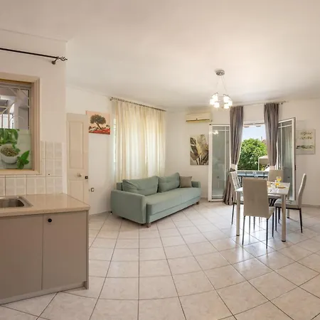 Premium Private Parking - Luxury Living Lefkada Νυδρί
